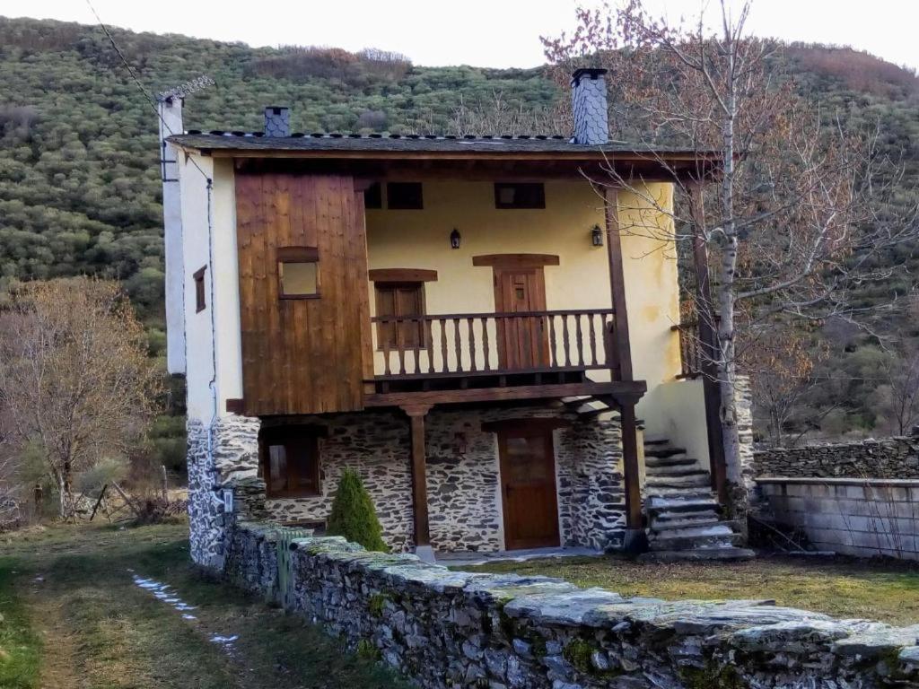 Casa Rural El Llao Y Los Fresnos - El Urogallo Муриас-де-Паредес Экстерьер фото